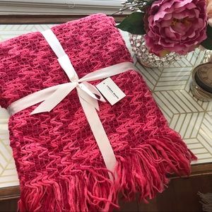 NEW Urban Barn Soft Cozy Bristol Knit Throw Raspberry Hot Pink Baby Shower Gift